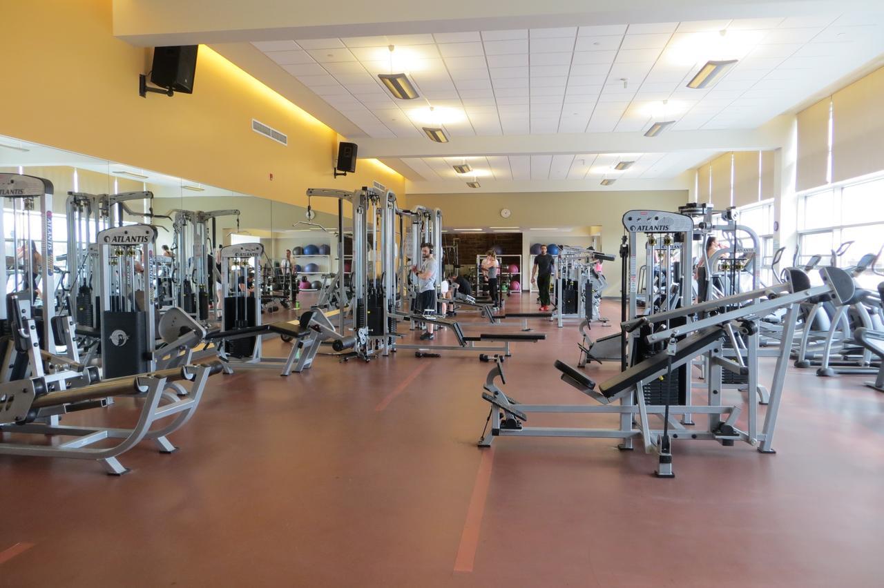 Mount Allison Summer Accommodations Sackville Bagian luar foto