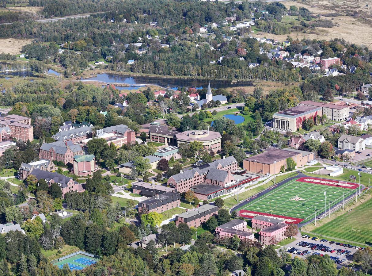 Mount Allison Summer Accommodations Sackville Bagian luar foto